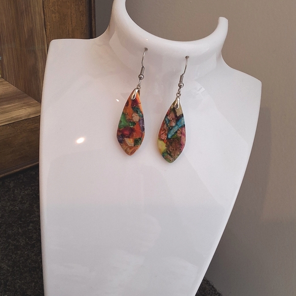 💥SALE💥NEW Multi-Color Stone Dangle Earrings - Picture 5 of 6